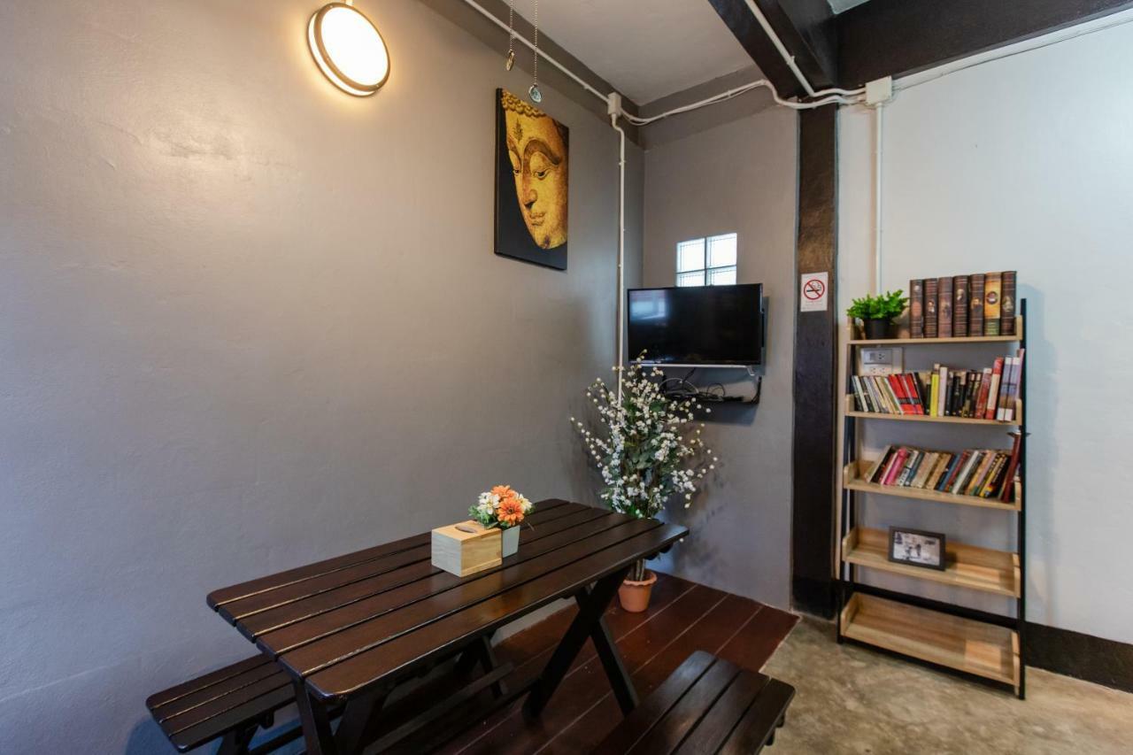 The Z Nite Hostel Phuket Exterior foto