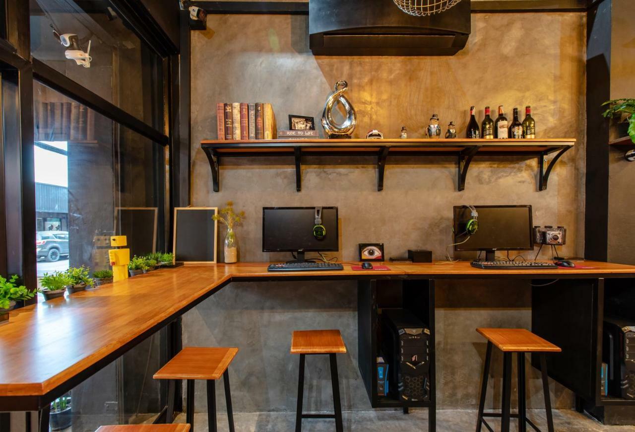 The Z Nite Hostel Phuket Exterior foto